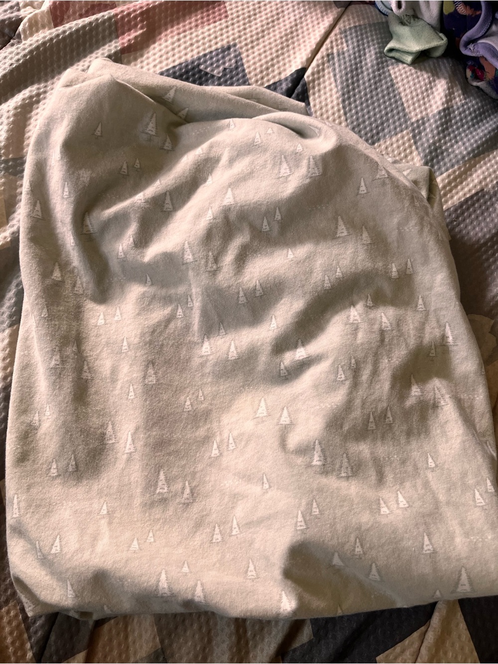 Light Grey Waterproof Mini Crib Sheet with Subtle Tree Pattern